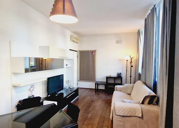 Lola Apartment In Florence